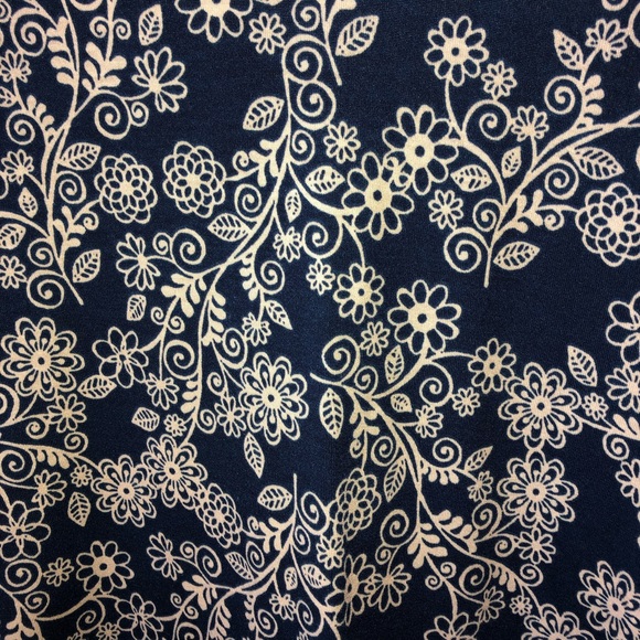 Lularoe Randy - Small - Picture 2 of 2